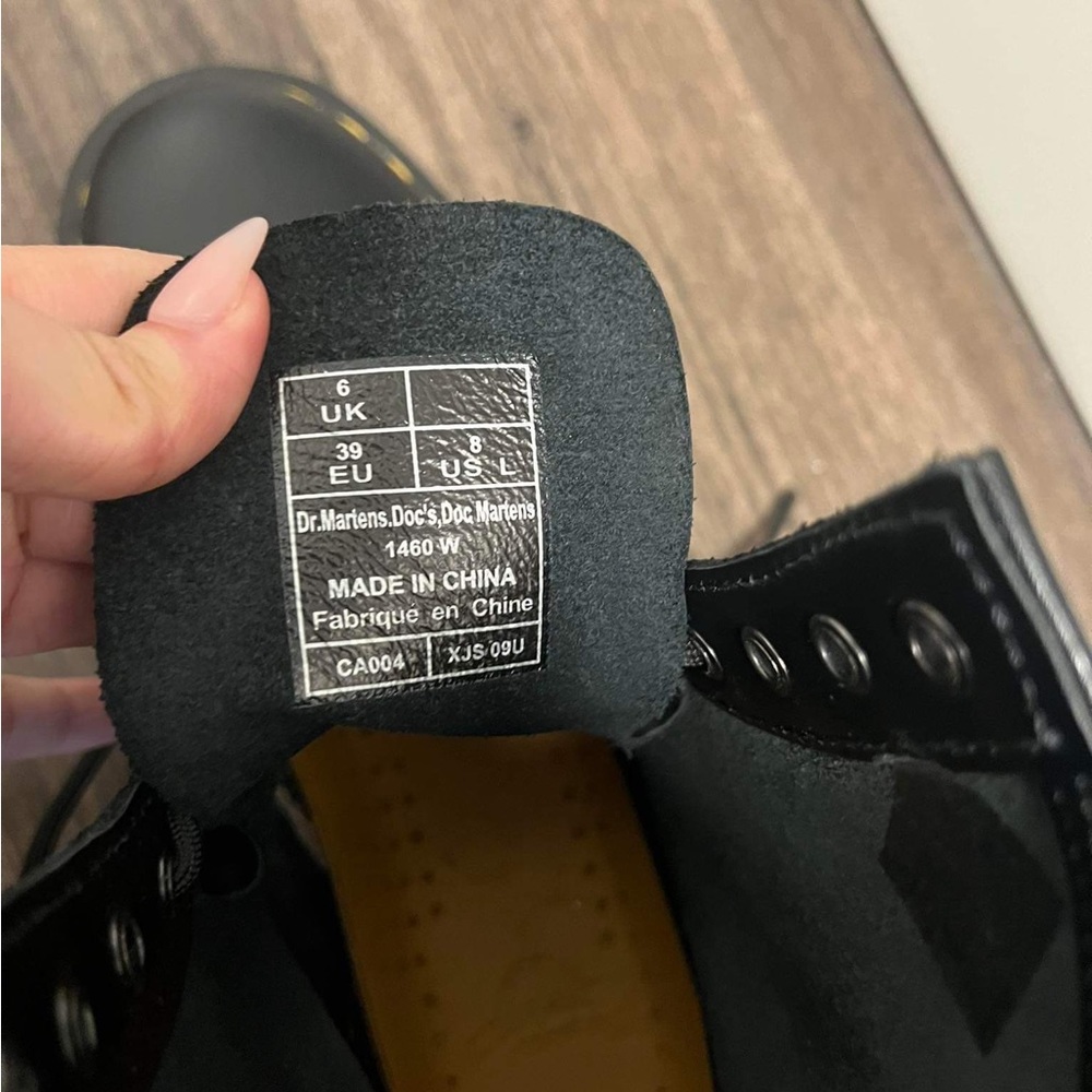 Dr Martens boots - Picture 4 of 4